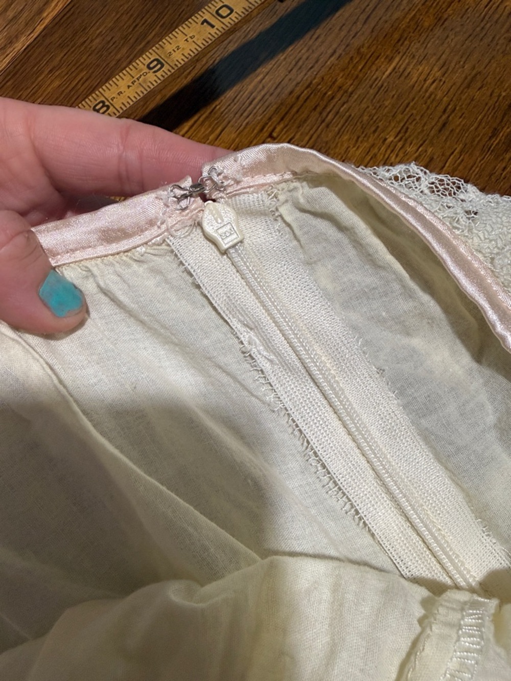 Ryu Cream Lace Detail Skirt lined - Picture 8 of 11